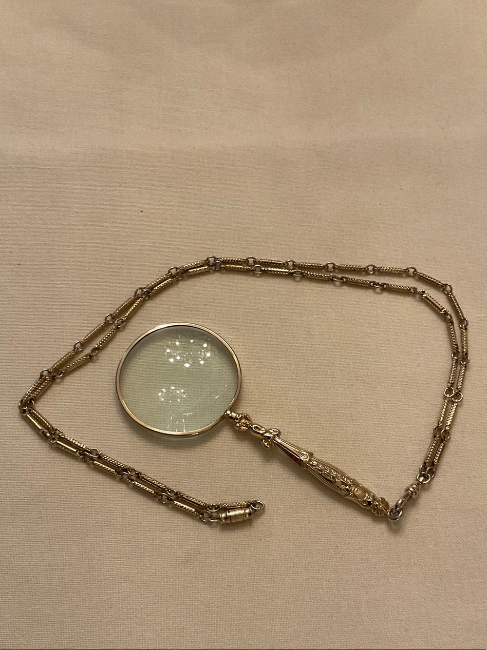 Vintage magnifying glass necklace. Great for sewing/ other tasks.  Screw closure